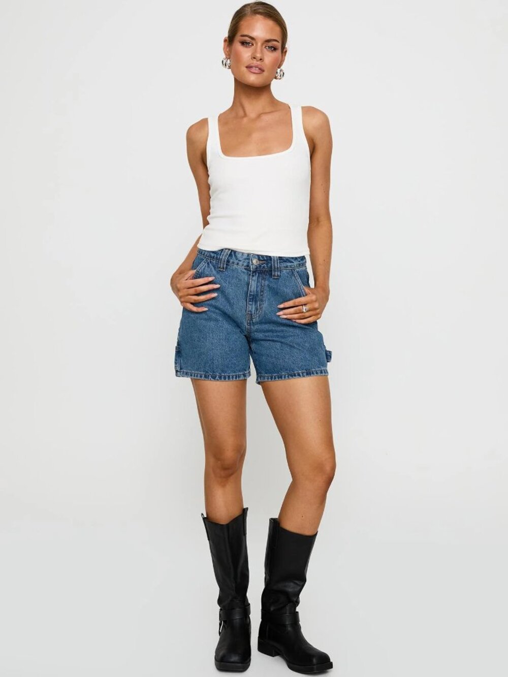 Princess Polly Lou Carpenter Denim Shorts in Mid Wash Size US 2